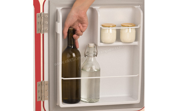 CREATE Retro Fridge 48L Black Rouge - Mise en situation