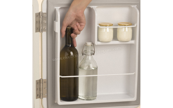 CREATE Retro Fridge 48L Or Beige - Mise en situation