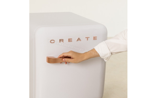 CREATE Retro Fridge 48L Rose Gold Blanc - Zoom sur la poign&eacute;e