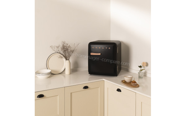CREATE Retro Fridge 48L Rose Gold Noir - Mise en situation