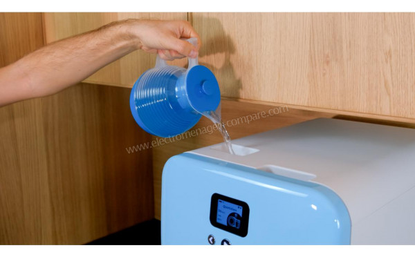 DAAN TECH Bob Original Edition Bleu Glacier - Remplissage du r&eacute;servoir int&eacute;gr&eacute;