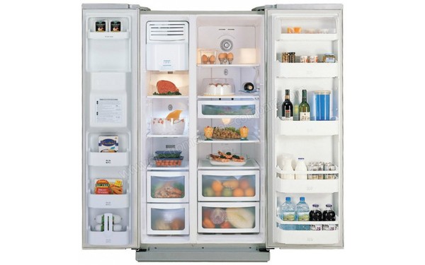 DAEWOO FRN-T22DAMI - Vue de l'int&eacute;rieur (cr&eacute;dit : Boulanger)