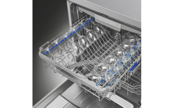 DE DIETRICH DCJ434DB - Vue du panier sup&eacute;rieur