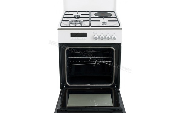 DE DIETRICH DCM1540W - Vue de face, porte ouverte (cr&eacute;dit : Darty)