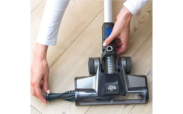 DIRT DEVIL DD778-1 Blade 2 - Montage brosse