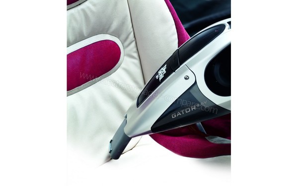 DIRT DEVIL Gator 9.6 V - Vue de profil avec suceur long