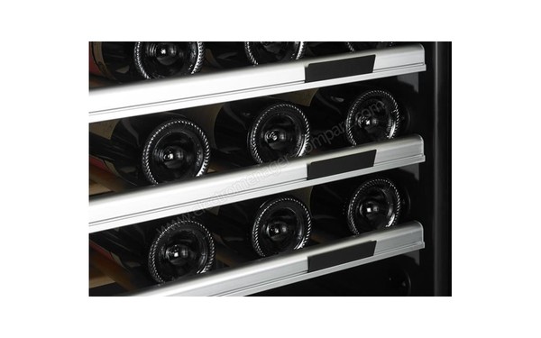DOMETIC ACI-DOM374 - Vue des clayettes