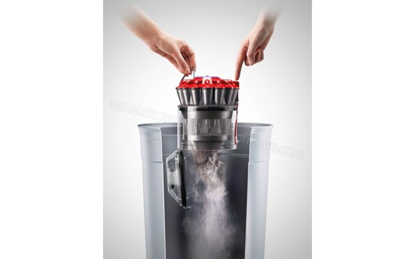 DYSON Ball Multifloor Extra - Vidage du bac (cr&eacute;dit : Boulanger)