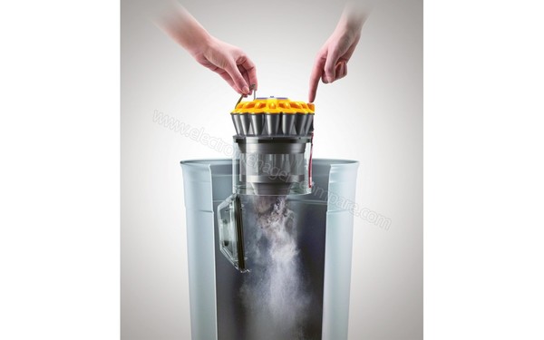 DYSON Ball Multifloor - Vidage du bac (cr&eacute;dit : Boulanger)