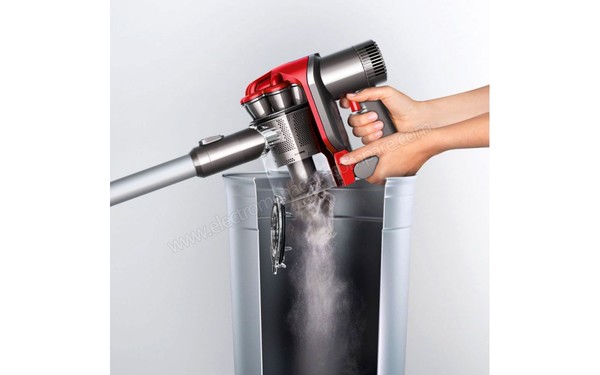 DYSON DC35 Full Kit - Vidage du bac (cr&eacute;dit : Boulanger)