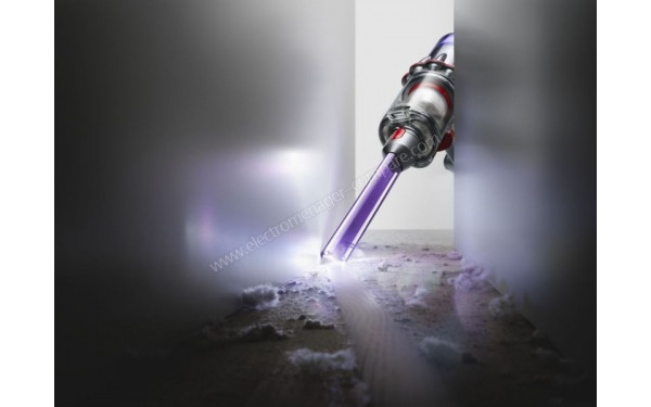 DYSON V11 Absolute Extra + Accessoire lumineux - Mise en situation de l'accessoire lumineux