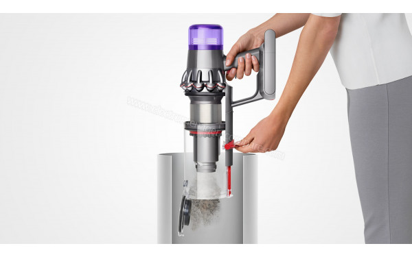 DYSON V11 Total Clean - Vidage du bac (cr&eacute;dit : Darty)