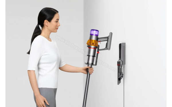 DYSON V15 Detect Absolute 2023 - Mise en situation