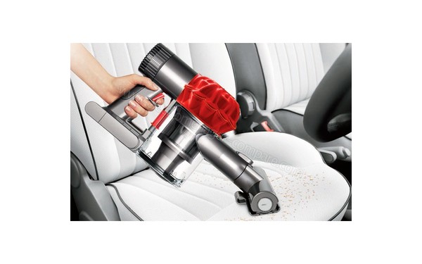 DYSON V6 Car + Boat - Vue 3/4 gauche avec Mini brosse motoris&eacute;e