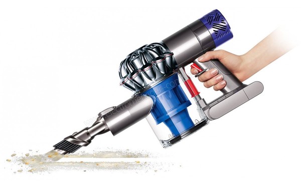 DYSON V6 Fluffy v2 - Vue 3/4 droite (mode &agrave; main)