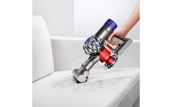 DYSON V6 Total Clean - Vue 3/4 droite avec mini brosse