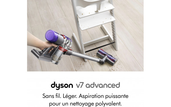 DYSON V7 Advanced - Mise en situation