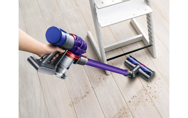 DYSON V7 Animal - Vue 3/4 gauche (cr&eacute;dit : Boulanger)