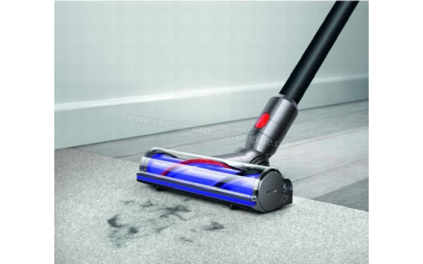 DYSON V7 Motorhead Black Edition - Mise en situation