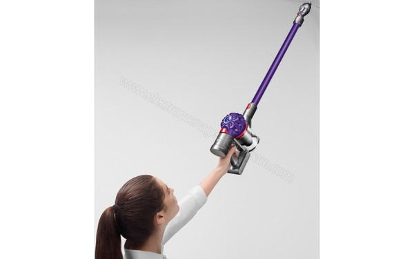 DYSON V7 Motorhead Extra - Vue 3/4 droite (cr&eacute;dit : Darty)