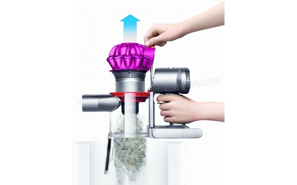 DYSON V7 Motorhead Pro - Vidage du bac (cr&eacute;dit : Boulanger)