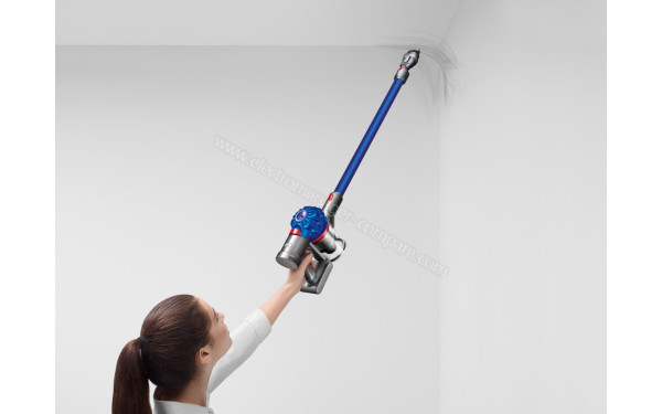 DYSON V7 Motorhead Origin + Kit Voiture - Mise en situation