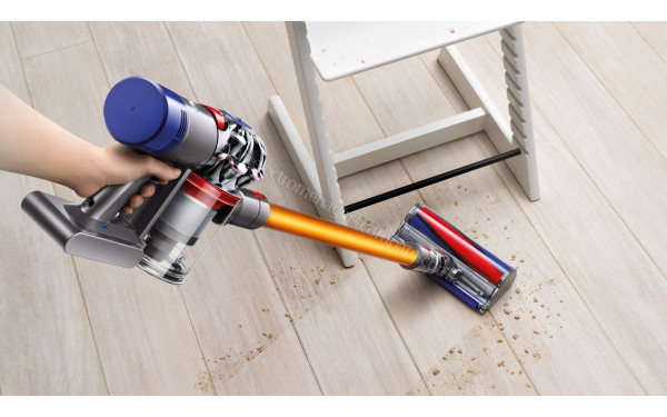 DYSON V8 Absolute + - Mise en situation