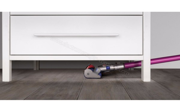 DYSON V8 Absolute Pro - Long tube (cr&eacute;dit : Boulanger)