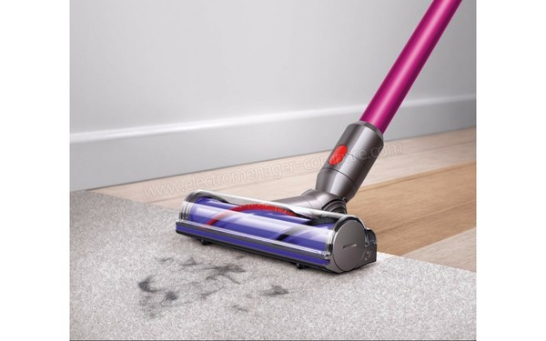 DYSON V8 Absolute Pro - Brosse motoris&eacute;e &agrave; entrainement direct  (cr&eacute;dit : Boulanger)