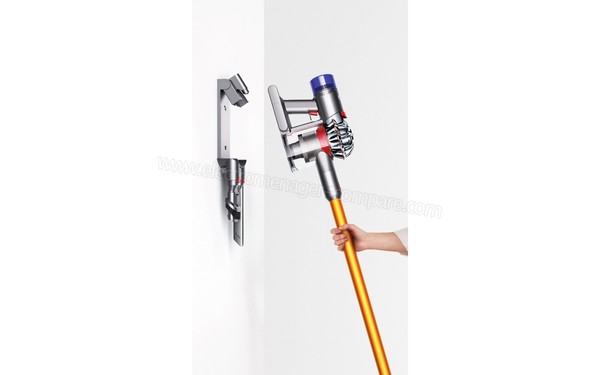 DYSON V8 Absolute - Support de charge mural (cr&eacute;dit : Boulanger)
