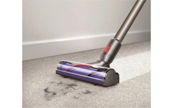 DYSON V8 Advanced - Mise en situation