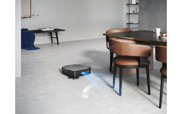 ECOVACS DEEBOT X2 OMNI Noir - Mise en situation (cr&eacute;dit : Boulanger)
