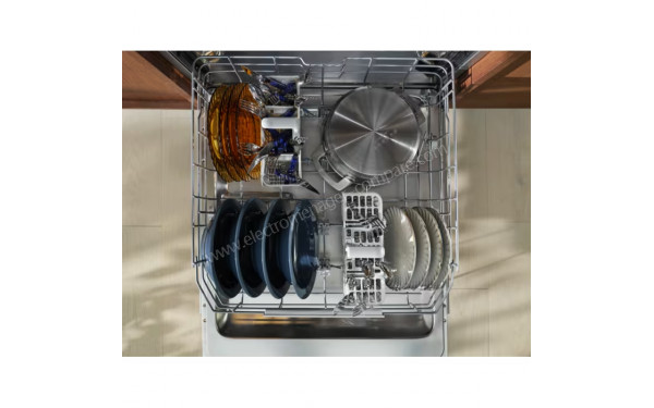 ELECTROLUX E82LA201S - Vue du panier inf&eacute;rieur
