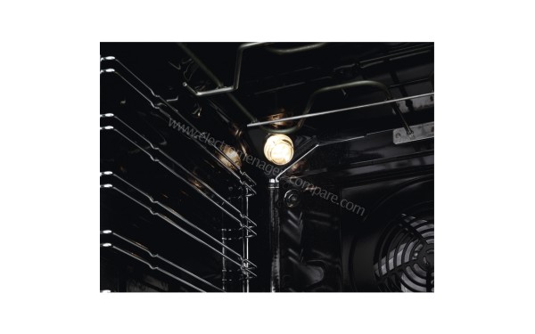 ELECTROLUX EEC5700AOK 2019 - Zoom sur la la partie qui &eacute;claire l'int&eacute;rieur