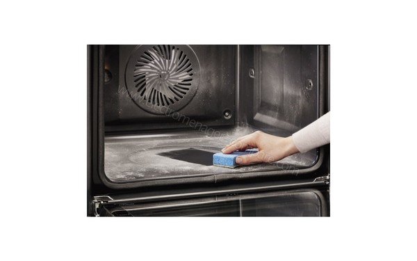 ELECTROLUX EEC5700AOX 2015 - Nettoyage de la cavit&eacute;