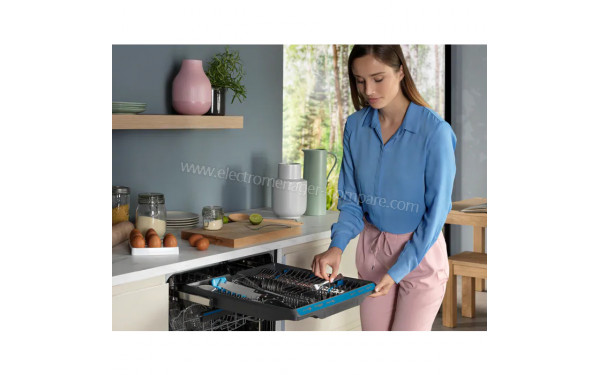 ELECTROLUX EEM28200L - Mise en situation