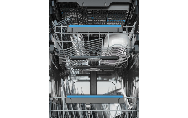 ELECTROLUX EEM43200L - Vue de l'int&eacute;rieur