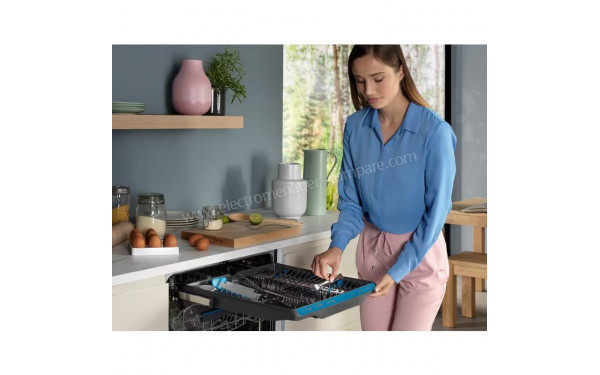 ELECTROLUX EEM48200IX - Vue du tiroir sup&eacute;rieur