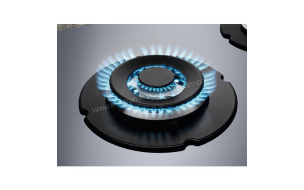 ELECTROLUX EGG7537M - Zoom sur un foyer allum&eacute;