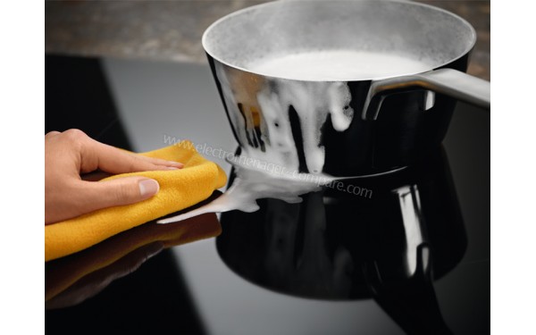 ELECTROLUX EIS62341 - Mise en situation nettoyage