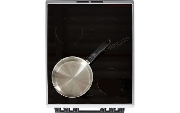 ELECTROLUX EKC54350OS - Vue sur la table de cuisson (cr&eacute;dit : Boulanger)
