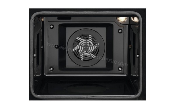 ELECTROLUX EKC6690AOW - Vue de l'int&eacute;rieur