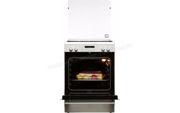 ELECTROLUX EKM6770AOW - Vue de face, porte ouverte (cr&eacute;dit : Boulanger)