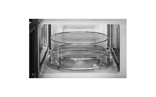 ELECTROLUX EMM21150S - Vue de l'int&eacute;rieur avec supports