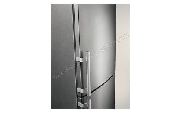 ELECTROLUX EN3790MOX - Poign&eacute;es externes