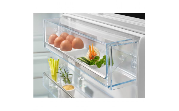 ELECTROLUX ENC8MC18S - Balconnets