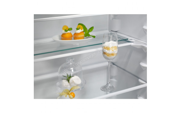 ELECTROLUX ENG7TE75S - Clayettes