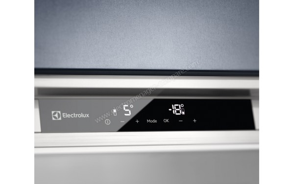 ELECTROLUX ENN2854CSW - Panneau de commandes
