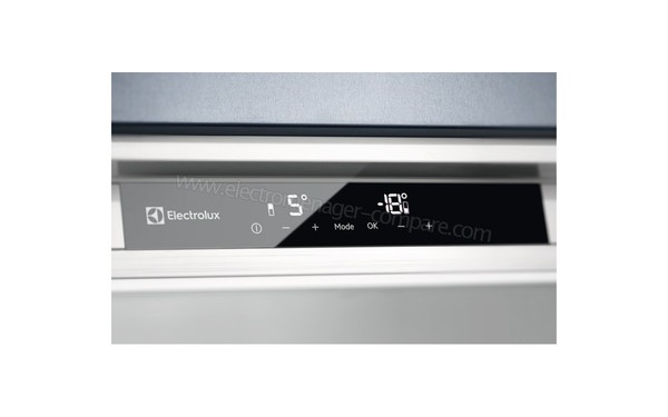 ELECTROLUX ENN3054EFW - Vue des commandes