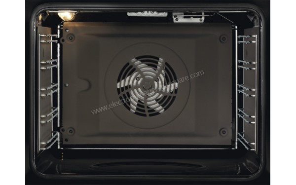 ELECTROLUX EOA3460AOX 2019 - Vue de l'int&eacute;rieur